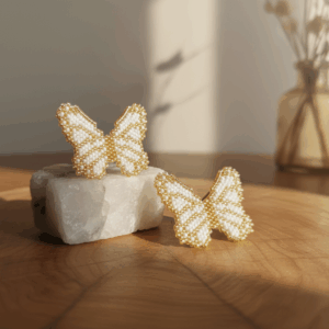 Aretes mariposas doradas